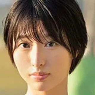 Akari Momoka