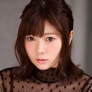 水原乃亞