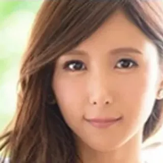 我妻里帆