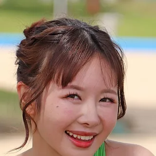 栗山莉緒