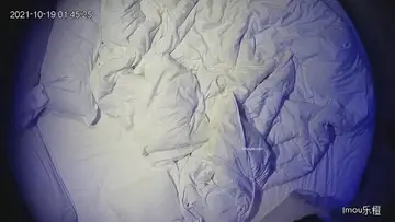 2021-10-18最新流出乐橙酒店摄像头上帝视角近景偷拍晚上打完麻将约炮少妇雀友啪啪啪 new