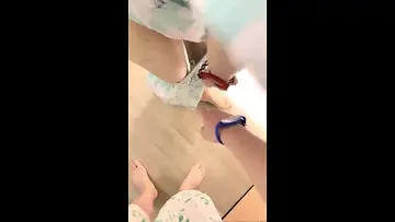 在人多的浴场啪啪，蜂腰翘臀无套内射. new