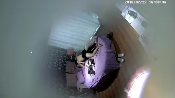 连锁酒店偷拍情侣开房，长发飘飘的清纯的学生妹才20岁左右，没想到吃鸡如此熟练，当她男朋友太享受了，蜜臀翘起来 老高了~清纯的学生妹才20岁左右，没想到吃鸡如此熟练 new