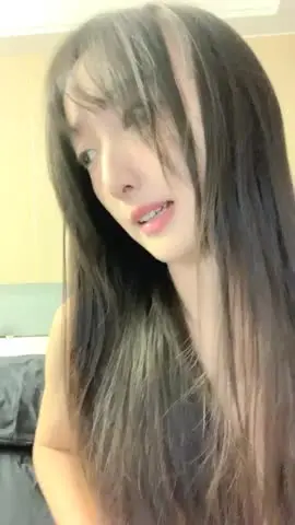 2021 12 17,颜值吊打全场,【泡泡咕】,门票399金币,172cm,神似都美竹,一场就上收益榜,人气登顶万众期待 new