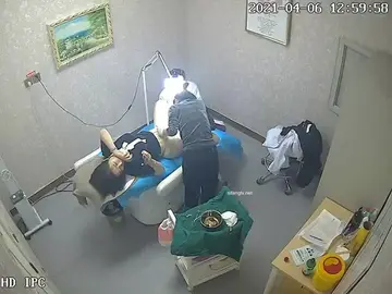 瘦猴先生探花 3 凌晨场次,胖子带班 约个毛呢大衣的阿姨软磨硬泡 推到到床上啪啪A new