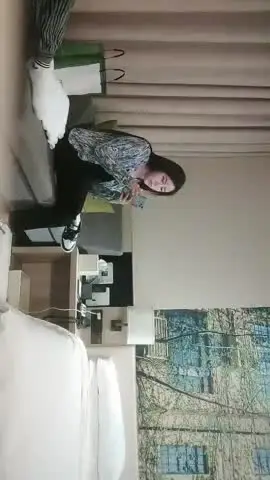 战神小利花臂纹身外围小姐姐,撩下内衣吸吮奶子,镜头前舌吻揉穴调情,主动骑乘套弄,扶腰后入打桩 new