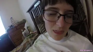 白皙翘臀美女医院更衣室穿网袜与医生打炮 圣诞屋全裸挑逗乳交啪啪口爆 new