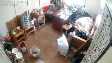 出品 五月新流出破解网络摄像头偷拍美女少妇欠网贷上财务公司小办公室单人小床肉偿还利息 new