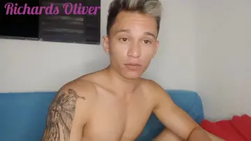 FÃ MAGRINHA SAFADA SENTA GOSTOSO NA PICA DO NOVINHO. Meu insta richardsoliver97-64930587 new