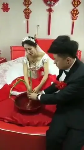 新娘子不但人美奶子还特别的大 new