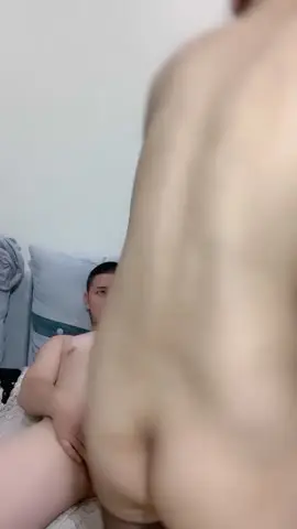 顶级模特小骚货！气质甜美又很骚！衬衣短裙眼镜OL风，被炮友扒开内裤舔逼，骑乘位爆操，呻吟娇喘堪比女优 new
