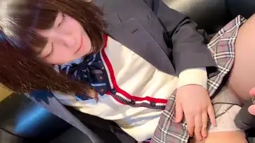 妹子第一次看见情趣椅好兴奋 用玩具把自己小穴弄湿再让哥哥抽插~ new