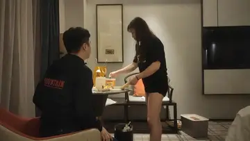 STP26368 金融少妇阿姨一顿宵夜搞掂还夸小胖帅差点没把我笑喷STP26368 new