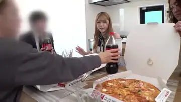 SUKE-157【貢がせピエンZ世代GAL】太パパ3人と毎日乱交?お金大好き・セックス大好きな強欲ニート、超かわいいwwピーピー言いながら自から腰振っちゃうのま new