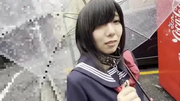 美女穿上豹纹性感内衣自慰 new