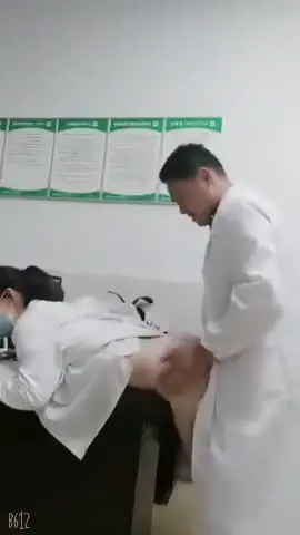 小护士被医生鸡巴蹭得逼穴好痒,我要我要快点进去,啊好爽,听声音好甜的一个女生,做男医生是我一直的梦想! new