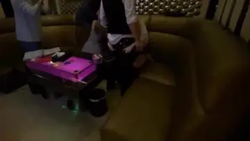 超成本制作几架摄影机拍摄主播过生日叫上闺蜜朋友去KTV拉上服务生 new