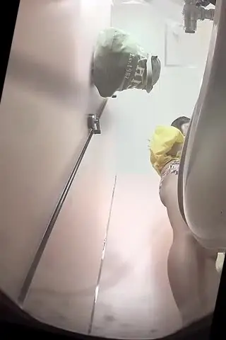 精品推荐 岛国经典盜撮 海灘日式廁所双镜偷拍美女换衣嘘嘘~V~盜撮美女海灘日式廁所 6 new