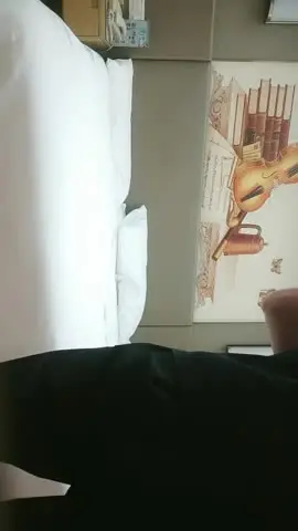 利哥丶探花网约白衣美腿齐逼短裤小姐姐,吊带小背心黑丝袜,撕裆舔逼扣穴超近拍摄,抬腿侧入大力抽插猛操1080P高清