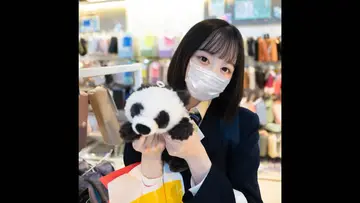 FC2-3199516 初顔出し撮影!!tikt◯kでアイドルを目指し夢見た美◯女女子◯生・・・思春期の女子生徒に破廉恥行為を繰り返し卑猥な裸体を見せつける未成