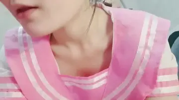 19岁美女大学生刷跑车加WEI进群大尺度自拍福利视频极品无毛白虎嫩得像充气娃娃 new