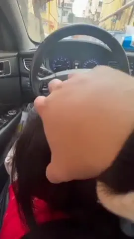 宾利车主肆意妄为约炮外围女车震深喉口爆 按着头使劲裹 果然是车标决定女人质量 高清原版