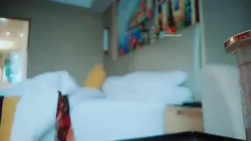 巨乳人妻温泉约会艳丽的身体杯桃子岁A