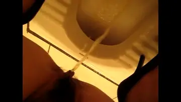 女神级白领妹子,卫生间自拍,真刺激 梦中女神,大JJ硬硬的,蕾丝 爽死了~