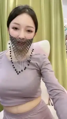 推荐!古都洛阳女神【若曦555车模】COS宫廷格格 姨妈期扣B!~若曦555车模 20220901-102758