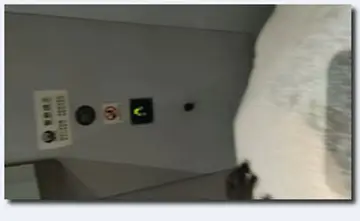 高铁厕所小姨子给口活,花裙子骚骚的嘴活儿,和小时候那样对我很好!