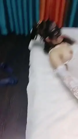 多人淫乱大乱草【下篇】有露脸开档丝袜高跟诱惑,口交大鸡巴让大哥吃奶玩逼,各种轮草抽插姐妹舌吻玩奶淫声荡语