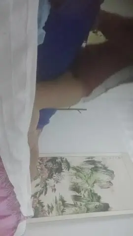 【李总探花】肉感短发女技师,按摩推背完再特殊服务,掏出屌吸吮,骑乘位磨蹭插入
