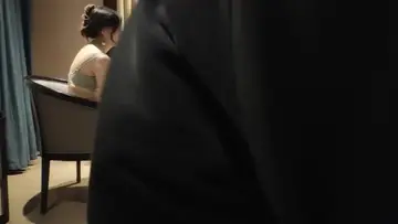 【老牛叔】，新晋泡良大神，漂亮26岁良家女神，白皙蜜桃臀，气质过人颜值高，人美逼遭罪被干爽，
