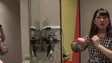 超富有的淫荡肉丝美少妇真会玩包养两个小鲜肉轮着舔逼逼