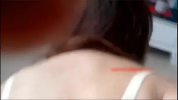 独家推荐趁朋友出差私约性感漂亮女友居家做客受不了挑逗从床上干到客厅玩得太嗨了国语对白 new