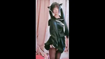极品尤物美少女!清纯系天花板!JK装双马尾,撩起裙子开档黑丝,玻璃棒抽插无毛嫩穴,大黑牛自慰